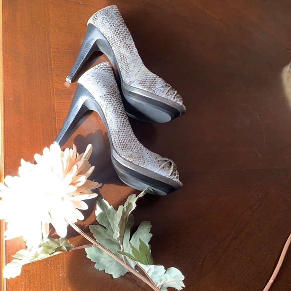 Beautiful new 4 inch high heels by Moda Spana Sz: 7M - Picture 13 of 17